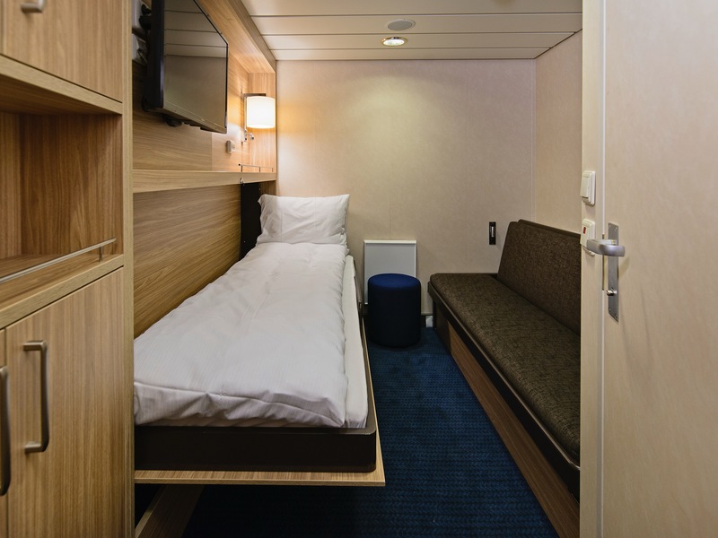 Polar Inside | Twin on lower or middle deck